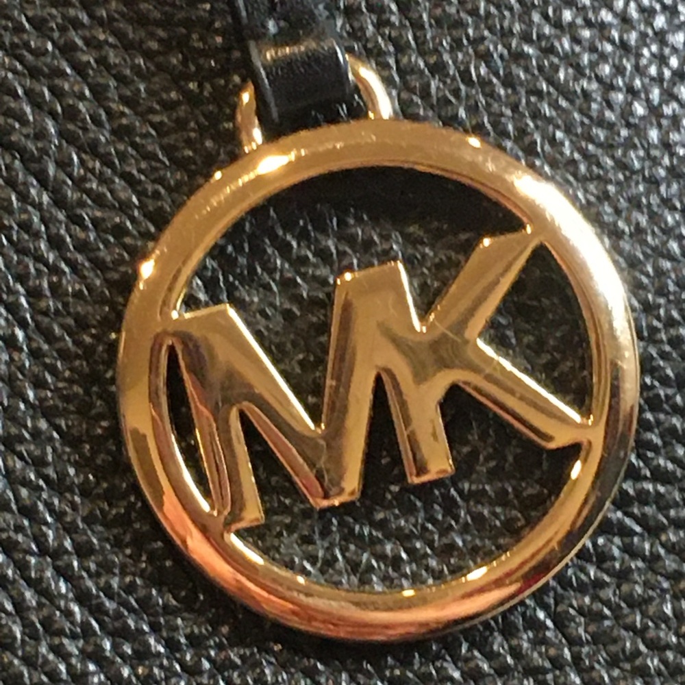 Michael Kors | Black Pebbled Leather Shoulder Bag with Gold Accents - Picture 11 of 15
